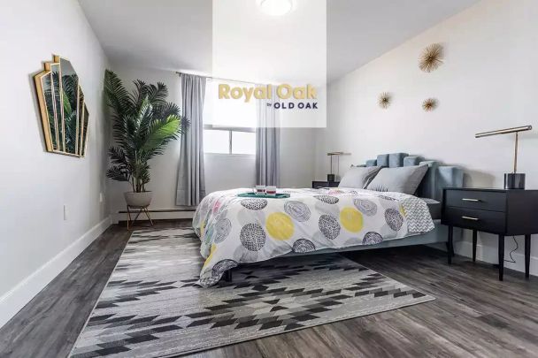 Royal Oak Terrace | 1132 Adelaide St N | 2AR renovated - Photo 1