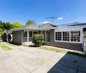 Ideal Mount Waverley Family Home Available for Rent - Photo 5