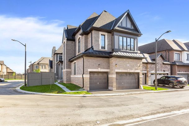 For Lease - 3326 Millicent Avenue Unit# Coach, Oakville, Ontario - Photo 1