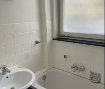 Großzügige Vierzimmer Wohnung im Hochparterre mit Balkon – Zeitmiet... - Foto 1