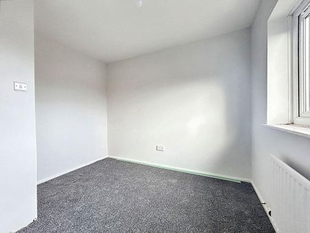 3 bed terrace to rent in SR8 - Photo 2