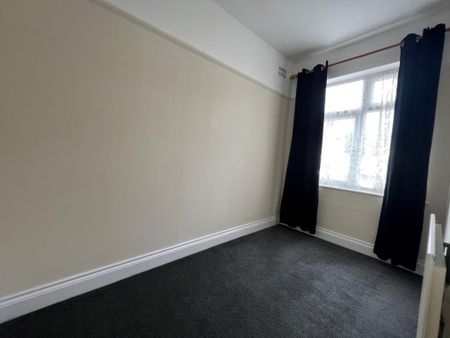 2 bedroom maisonette to rent - Photo 2