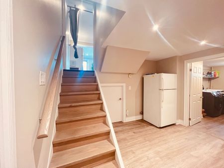 For Lease - 44 Wakefield Crescent Unit# Main Floor, Toronto, Ontario - Photo 4