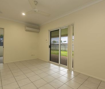 38 Raintree Way, Thuringowa Central - Photo 2