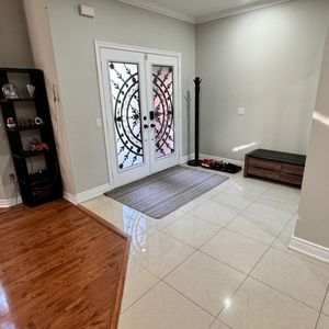 Excellent Location - 4 Bed Room Detached house - Mississauga - Photo 2