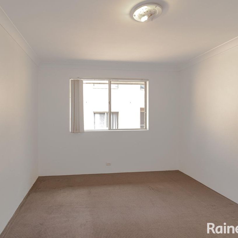 2 Bedroom Unit in a Quiet Street! - Photo 1