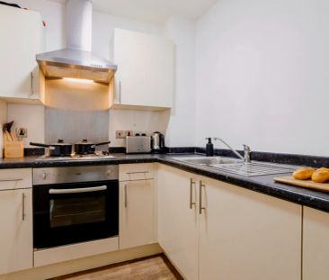 Silver Non Ensuite Top Floor - Photo 4