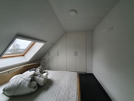 VASTGOED RIJKEN: Prachtig bemeubeld duplex appartement met 2 slaapkamers, ruim terras en 2 parkeerplaatsen! - Photo 3