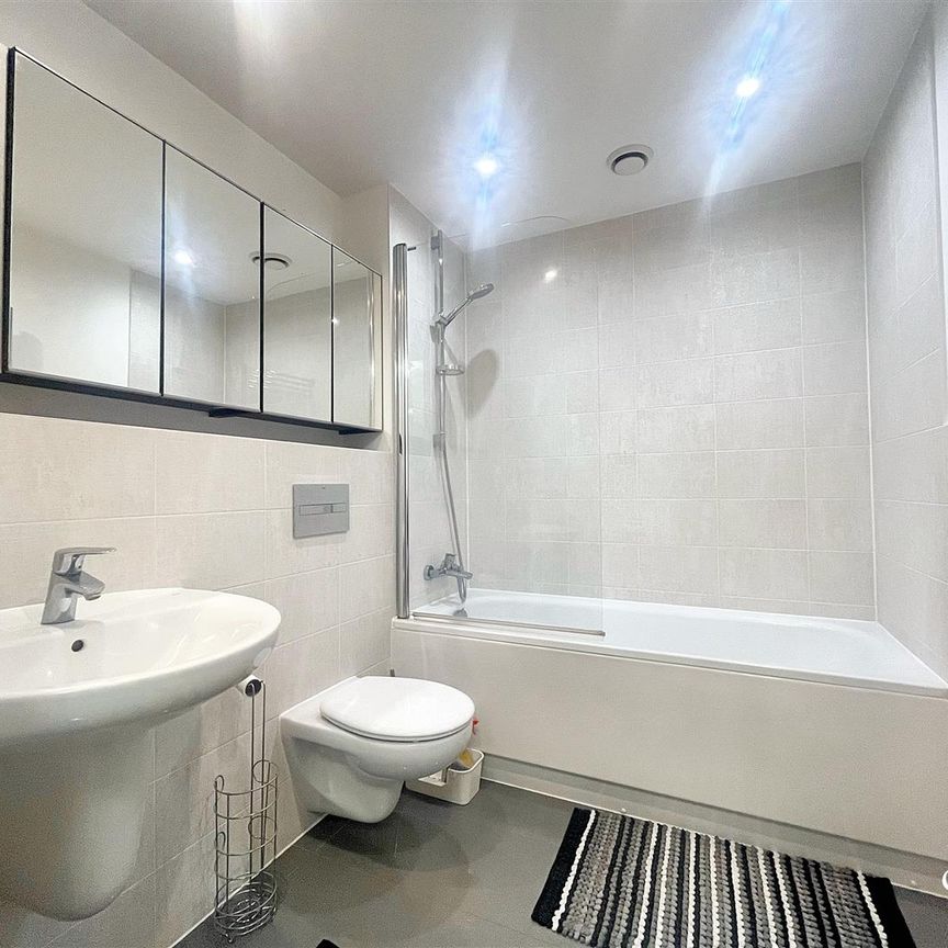2 bedroom apartment - Photo 1