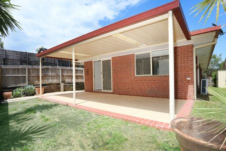 Charming Home in Prime Nerang Location - Photo 5