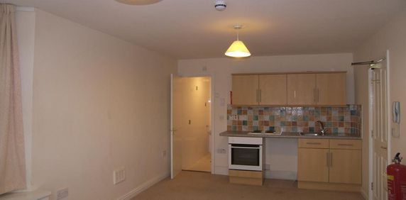 Studio to rent - Photo 2