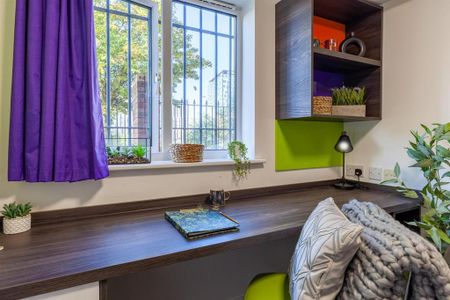 1 bedroom in a flat share to rent - Photo 5