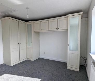 2 bedroom semi-detached house to rent - Photo 3