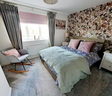 3 bedroom detached house to rent - Photo 2