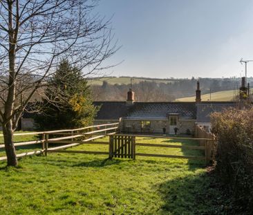 Willow Tree Cottage, Shoscombe - Photo 4