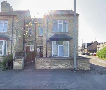 1 bedroom in a house share to rent - Photo 6