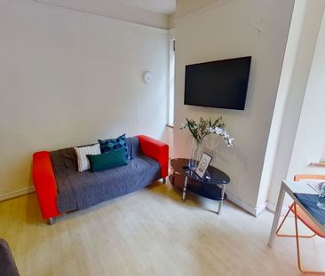 1 Church Grove, NG7 2FG, NOTTINGHAM - Photo 1