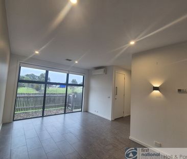 BEAUTIFUL MODERN HOME WITH A VIEW - Photo 3