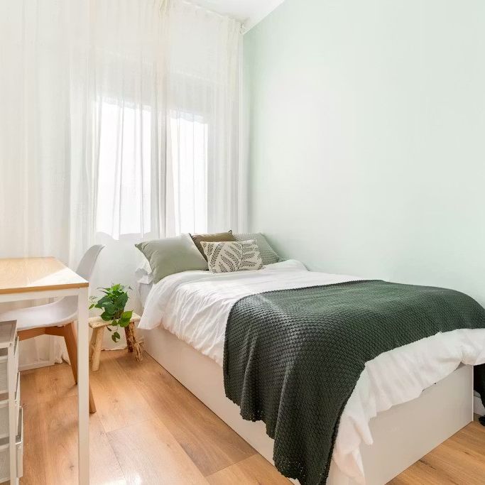 Carrer de Gaiarre, Barcelona, Catalonia 08014 - Photo 1