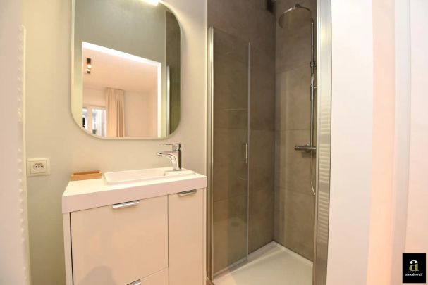 Modern gemeubeld 2-slaapkamerappartement in de Leopoldlaan. - Foto 1