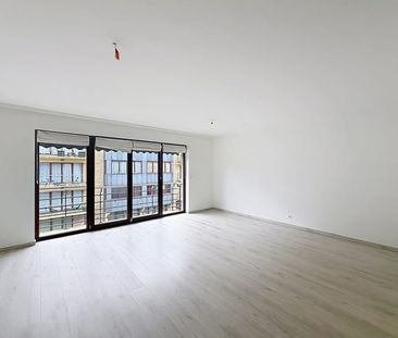Appartement te huur - foto 1