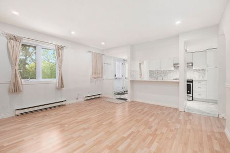For Lease - 1204 Shillington Avenue Unit# 15, Carlington - Central Park, Ontario - Photo 4