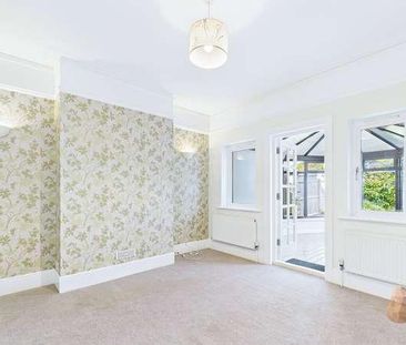 The Green, Southwick, BN42 - Photo 3