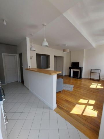 2P MEUBLE RUE DE JOUVENCEL 46.51M² Versailles (78000) - Photo 3