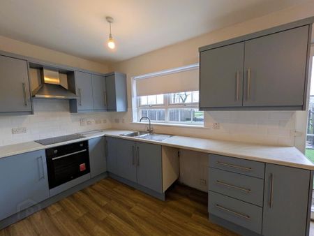 27 Summerhill Court, Banbridge, BT32 3LJ - Photo 2