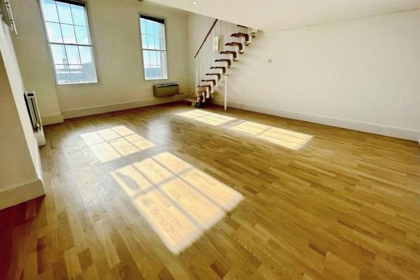 3 bedroom flat to rent - Photo 1