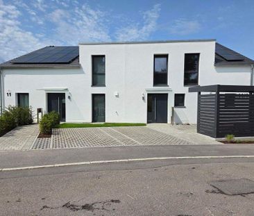 3-Zimmer-Neubau mit Fernblick - ruhig, zentral & am Park - Photo 1