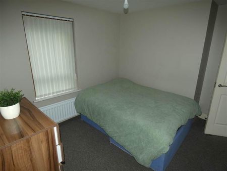 8 Hawthorn Mews, Cumberland Road, Dundonald, Belfast, BT16 2BB - Photo 2