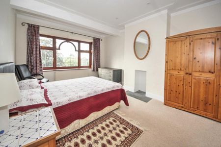 3 bedroom semi-detached house to rent - Photo 5