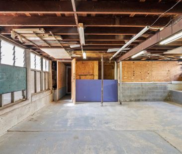 Spacious Family Home - Photo 4