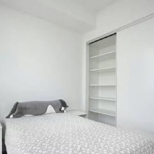 stunning brand new 1 bedroom + Den +1 bathroom - Photo 2