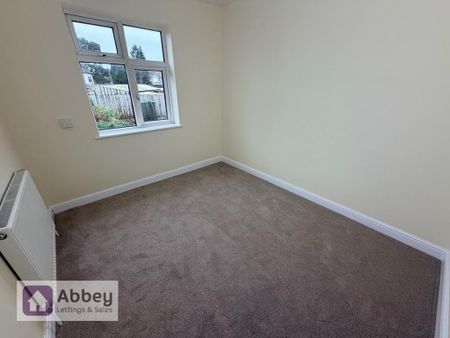 3 bedroom semi-detached house to rent - Photo 3