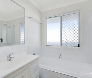 Modern and Spacious Duplex in a Convenient Location - Photo 5