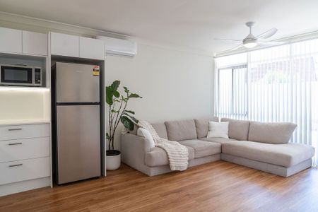 Beachside Bliss - 2 Bedroom Unit only 250m to the Sand! - Photo 4