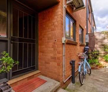 2/50 Stuart Street, Griffith ACT 2603 - Townhouse For Rent | Domain - Photo 2