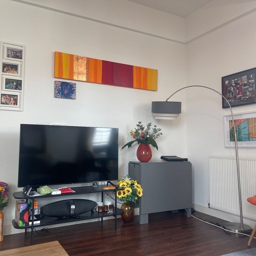 1 Bed Flat, Palmers Road, E2 - Photo 1