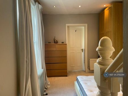 1 bedroom flat to rent - Photo 5