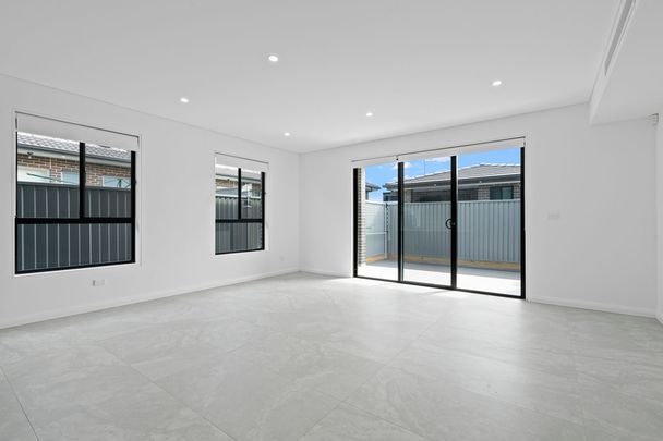 Beautifully Designed Duplex - Photo 1