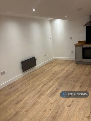 3 bedroom flat to rent - Photo 1