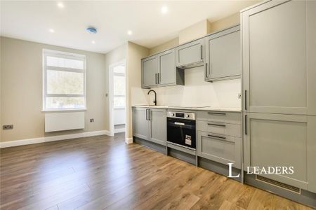 1 bedroom flat to rent - Photo 5