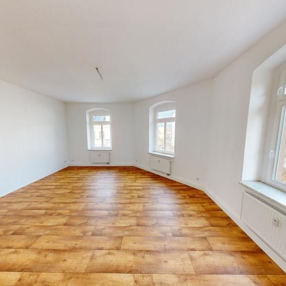 Großzügige 2-Raum-Altbauwohnung nahe Brühl-Boulevard - Photo 1