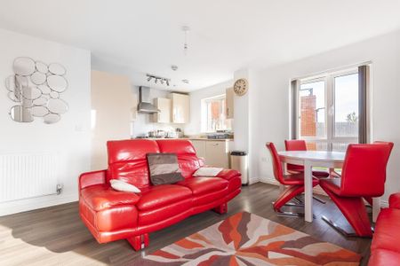 2 bedroom apartment to rent - Photo 3