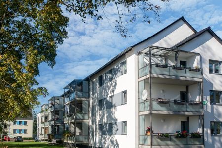 Wohlfühlen am Nordring: Lichtdurchflutete Wohnung mit Designbodenbelag - Foto 3