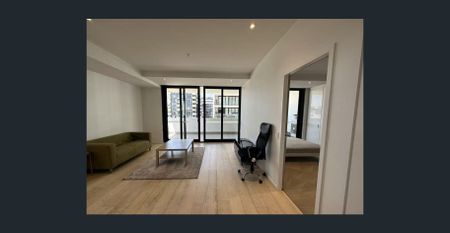 Contemporary City Living with Space, Style & Spectacular Views - Photo 2