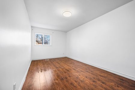 For Lease - 900A Wilson Avenue, Toronto, Ontario - Photo 2