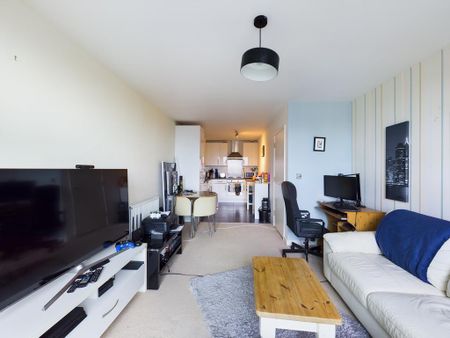 1 bedroom flat to rent - Photo 2